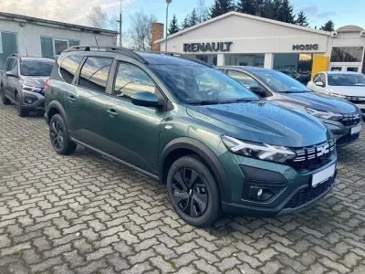 Gebraucht Dacia Jogger Expression 91 PS (66 kW) 2025 Grün schwarz Van / Kleinbus