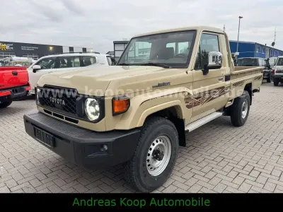 Neu Toyota Land Cruiser 204 PS (150 kW) 2026 Beige SUV