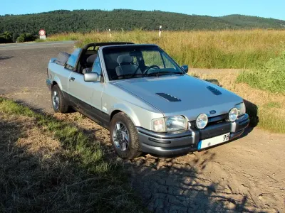 Gebraucht Ford Escort Cabriolet 90 PS (66 kW) 1989 Silber Cabrio