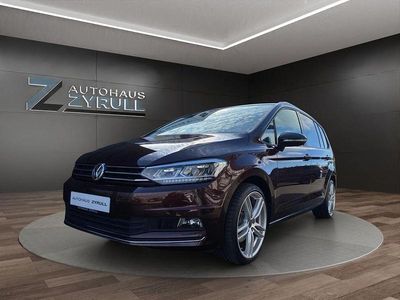 Rot Gebraucht 2019 VW Touran IQ Drive Van / Kleinbus | 25.990 € (Fairer Preis)