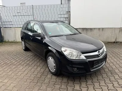 Gebraucht Opel Astra Innovation 116 PS (85 kW) 2009 Limousine