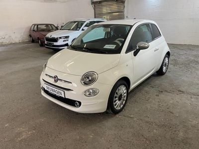 Gebraucht Fiat 500 Dolcevita 69 PS (50 kW) 2023 Weiß dach schwarz Kleinwagen