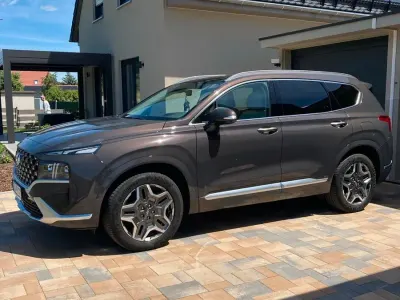 Gebraucht Hyundai Santa Fe 230 PS (169 kW) 2024 Braun SUV