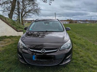 Gebraucht Opel Astra 165 PS (121 kW) 2015 Braun Kombi