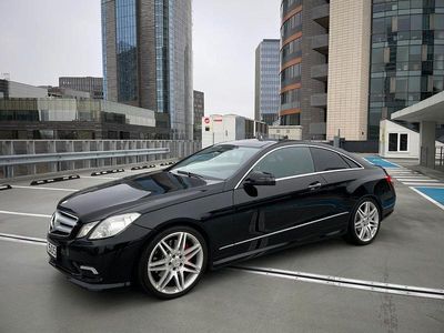 Usata Mercedes E500 Avantgarde 387 CV (284 kW) 2011 Nero Coupé