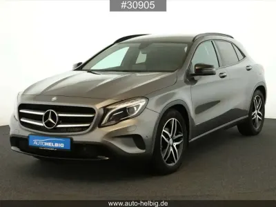 Gebraucht Mercedes GLA180 Urban 122 PS (89 kW) 2017 Grau SUV