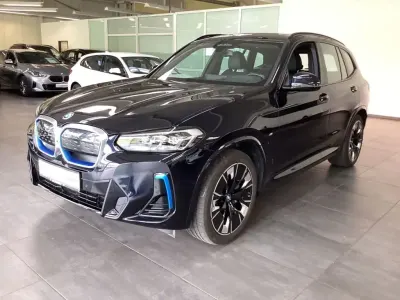 Gebraucht BMW iX3 Sport Line 210 kW (286 PS) 2023 Schwarz SUV