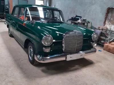 Gebraucht Mercedes 190 80 PS (58 kW) 1965 Grün Limousine