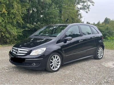 Mercedes B200