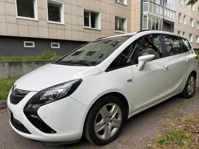 Gebraucht Opel Zafira Tourer 170 PS (125 kW) 2015 Weiß Van / Kleinbus