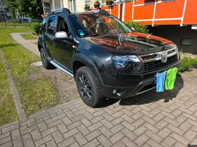 Gebraucht Dacia Duster 105 PS (77 kW) 2010 Schwarz SUV