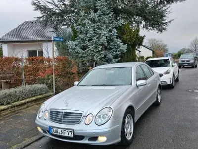 Gebraucht Mercedes E240 Classic 177 PS (130 kW) 2003 Silber Limousine