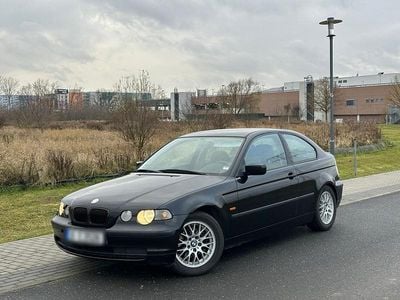 Gebraucht BMW 316 116 PS (85 kW) 2001 Schwarz Kleinwagen