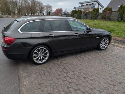 Gebraucht BMW 520 Sport Line 184 PS (135 kW) 2014 Braun Kombi