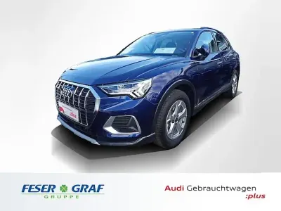Gebraucht Audi Q3 Ambiente 150 PS (110 kW) 2025 Navarrablau metallic SUV