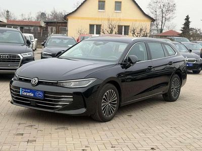 Gebraucht VW Passat Elegance 150 PS (110 kW) 2025 Grenadillschwarz metallic Kombi