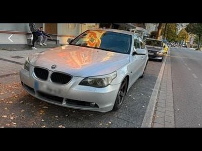 Gebraucht BMW 525 177 PS (130 kW) 2005 Silber Limousine