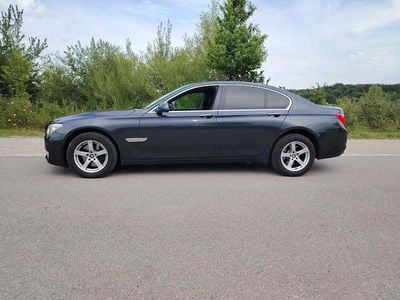 BMW 730