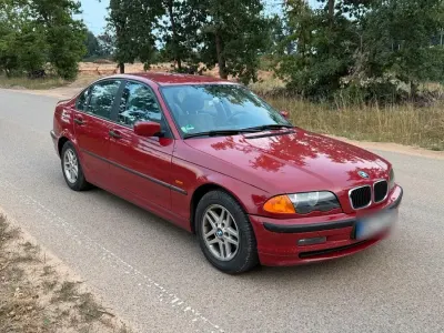 Gebraucht BMW 320 136 PS (100 kW) 1999 Rot Limousine
