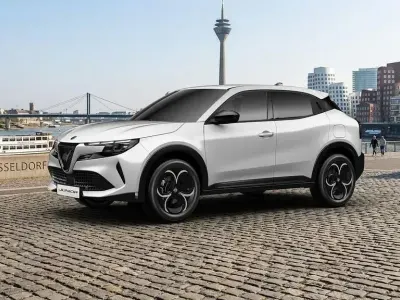 Neu Alfa Romeo Junior Ti 114 kW (156 PS) 2026 Weiß SUV