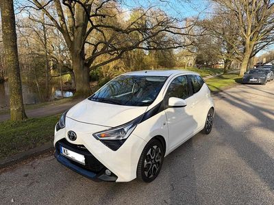 Gebraucht Toyota Aygo 72 PS (52 kW) 2019 Weiß Kleinwagen