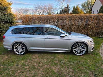 Second-hand VW Passat R-line 190 CP (139 kW) 2017 Argintiu Break