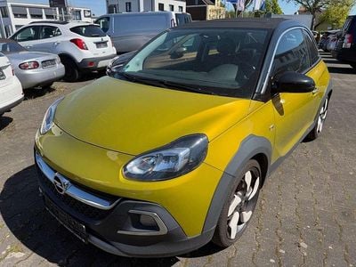 Usado Opel Adam Rocks 101 HP (74 kW) 2014 Amarelo Citadino