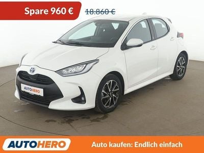Gebraucht Toyota Yaris Hybrid Team 116 PS (85 kW) 2022 Weiß Limousine