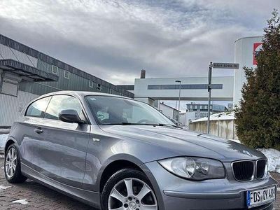 Gebraucht BMW 116 122 PS (89 kW) 2009 Grau Kleinwagen