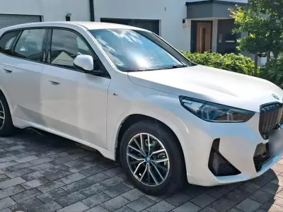 Gebraucht BMW iX1 Comfort Edition 230 kW (313 PS) 2023 Weiß SUV