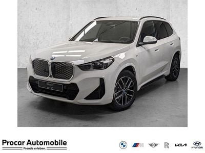 Grau Neu 2025 BMW iX1 M Sport SUV | 50.990 € (Guter Preis)