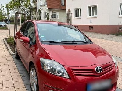 Gebraucht Toyota Auris 132 PS (97 kW) 2010 Rot Kleinwagen