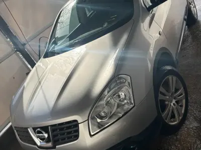 Gebraucht Nissan Qashqai 114 PS (83 kW) 2009 Silber SUV