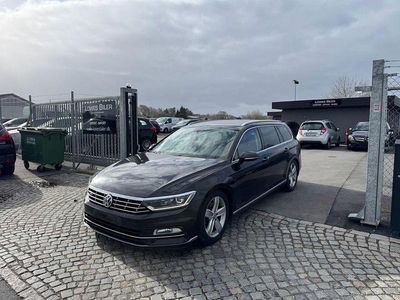 Gebraucht VW Passat Highline 220 PS (161 kW) 2015 Schwarz Kombi