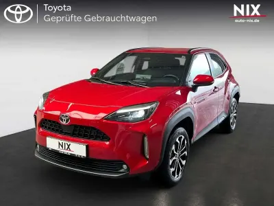 Gebraucht Toyota Yaris Cross Team 116 PS (85 kW) 2024 Rot SUV