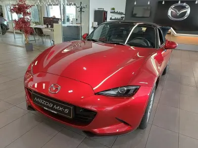 Neu Mazda MX5 132 PS (97 kW) 2026 Rot Cabrio