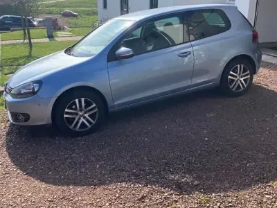 Usata VW Golf VI Highline 102 CV (75 kW) 2009 Blu Utilitaria