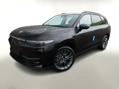 Uusi Leapmotor C10 219 kW (299 HP) 2026 Musta Katumaasturi