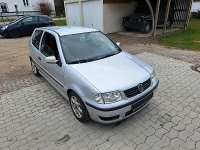 Gebraucht VW Polo 60 PS (44 kW) 2001 Silber Kleinwagen