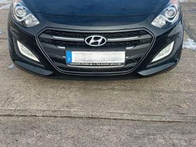Gebraucht Hyundai i30 101 PS (74 kW) 2017 Schwarz Limousine
