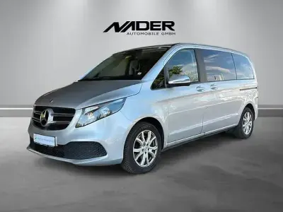 Gebraucht Mercedes V220 163 PS (119 kW) 2022 Silber Van / Kleinbus
