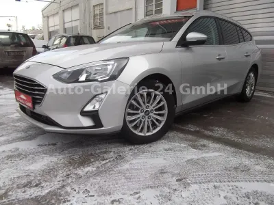 Gebraucht Ford Focus Titanium 150 PS (110 kW) 2020 Silber Kombi