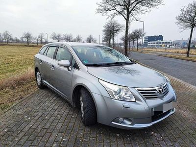 Gebraucht Toyota Avensis Sol 147 PS (108 kW) 2010 Grau Kombi