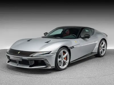 Gebraucht Ferrari 12 Cilindri 825 PS (606 kW) 2025 Argento nurburgring Coupé