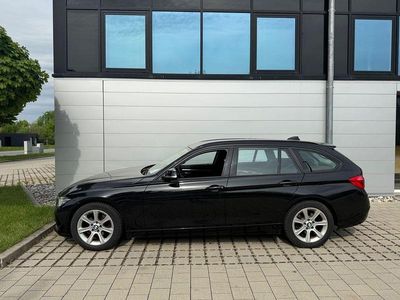 Schwarz Gebraucht 2018 BMW 318 Advantage Kombi | 18.999 € (Fairer Preis)
