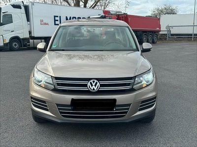 Usado VW Tiguan 122 HP (89 kW) 2014 Cinzento SUV