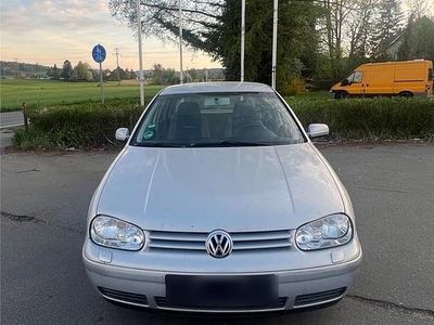 Usata VW Golf IV 75 CV (55 kW) 1999 Argento Utilitaria