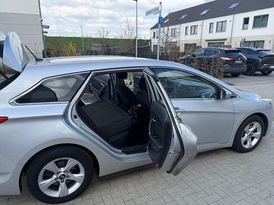 Gebraucht Hyundai i40 Comfort 135 PS (99 kW) 2012 Silber Kombi