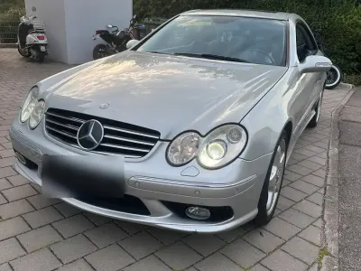 Gebraucht Mercedes CLK500 306 PS (225 kW) 2004 Silber Coupé