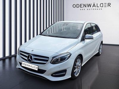 Usado Mercedes B200 Urban 156 HP (114 kW) 2017 Branco Monovolume